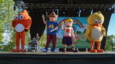 Karneval’da sahne alan Niloya, Rafadan Tayfa, Harika Kanatlar ve Sevimli
