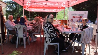 İzmit Belediyesi tarafından hayata geçirilen Alzheimer Yaşam Evi, kuruluşunun 5.