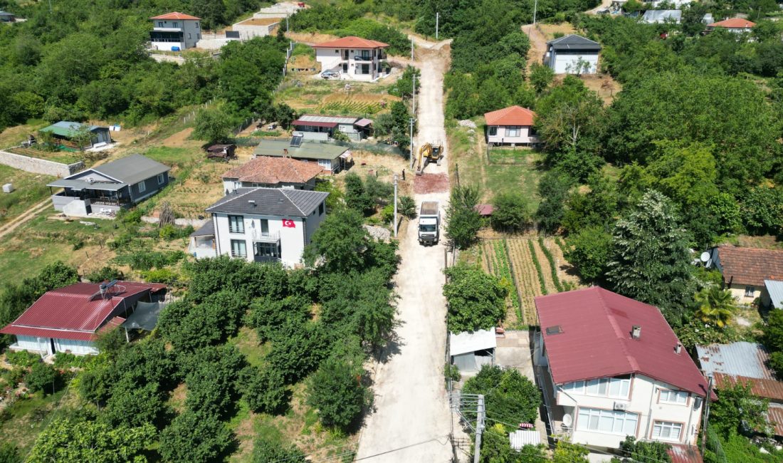 İzmit Belediyesi Fen İşleri Müdürlüğü ekipleri, Akmeşe’de güvenli ve konforlu
