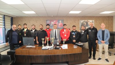İzmit Belediyesporlu güreşçiler, Kuzey Makedonya’daki Uluslararası Hıdırellez Güreş Turnuvası ile