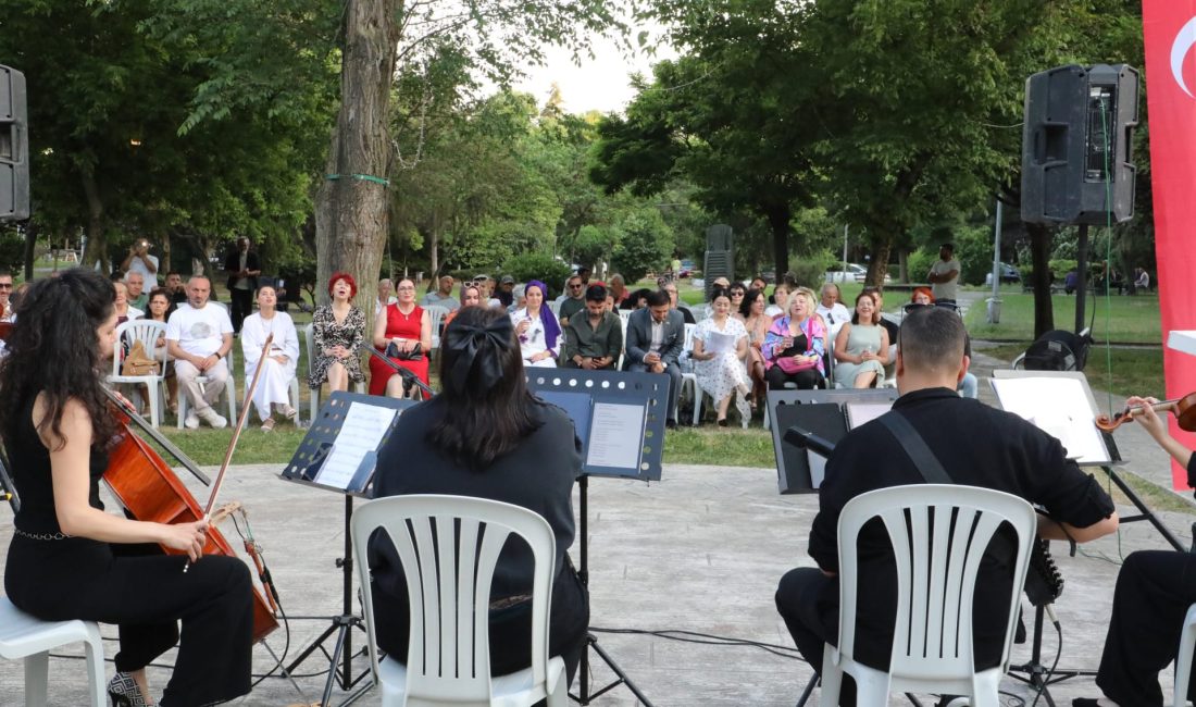 İzmit Belediyesi tarafından düzenlenen “Haziran’da Ölmek Zor” anma programında, Türk