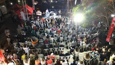 İzmit Belediyesinin düzenlediği 3. Uluslararası Kapanca Festivali’nin üçüncü günü konserler