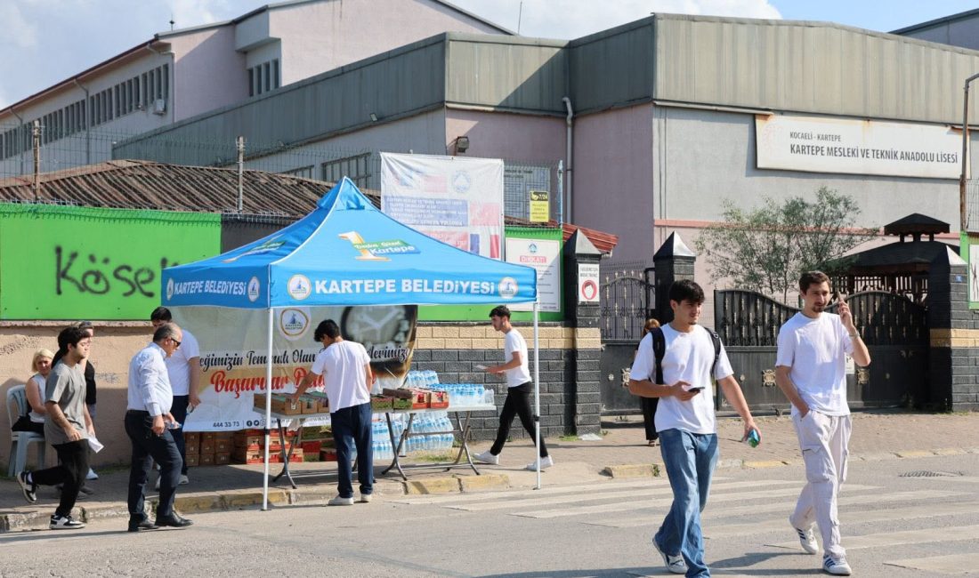 Kartepe Belediyesi Yükseköğretim Kurumları Sınavı (YKS) maratonunda, geleceğe adım atan