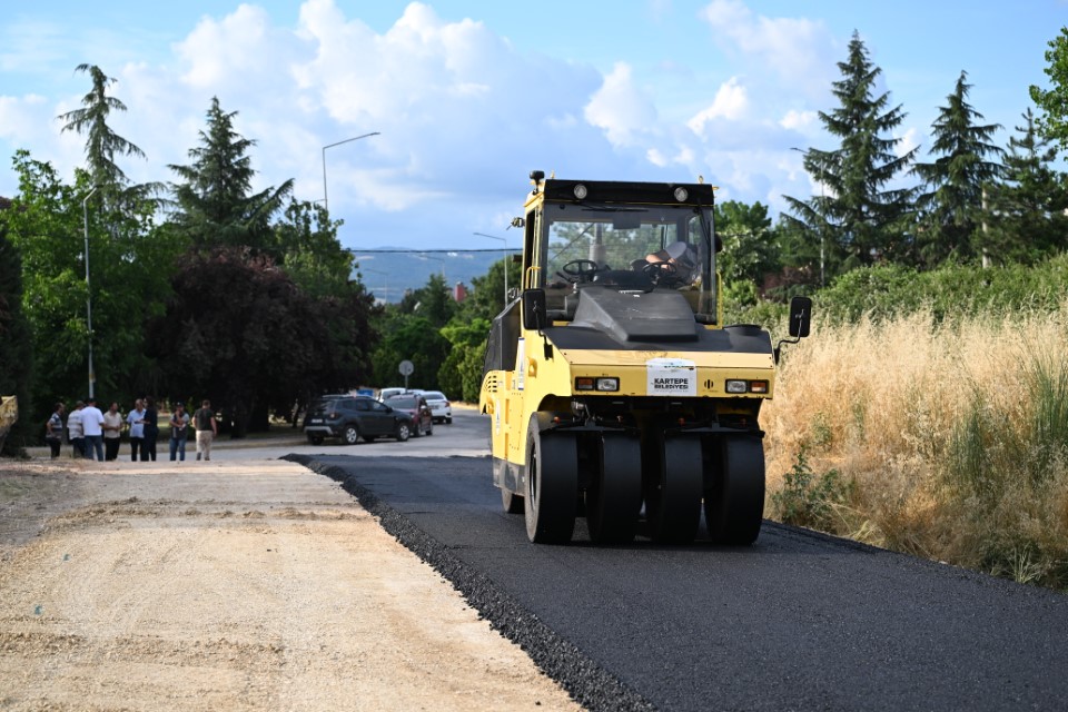 Kartepe Belediyesi, ilçe genelinde ulaşım konforunu artırmak ve yol ağını