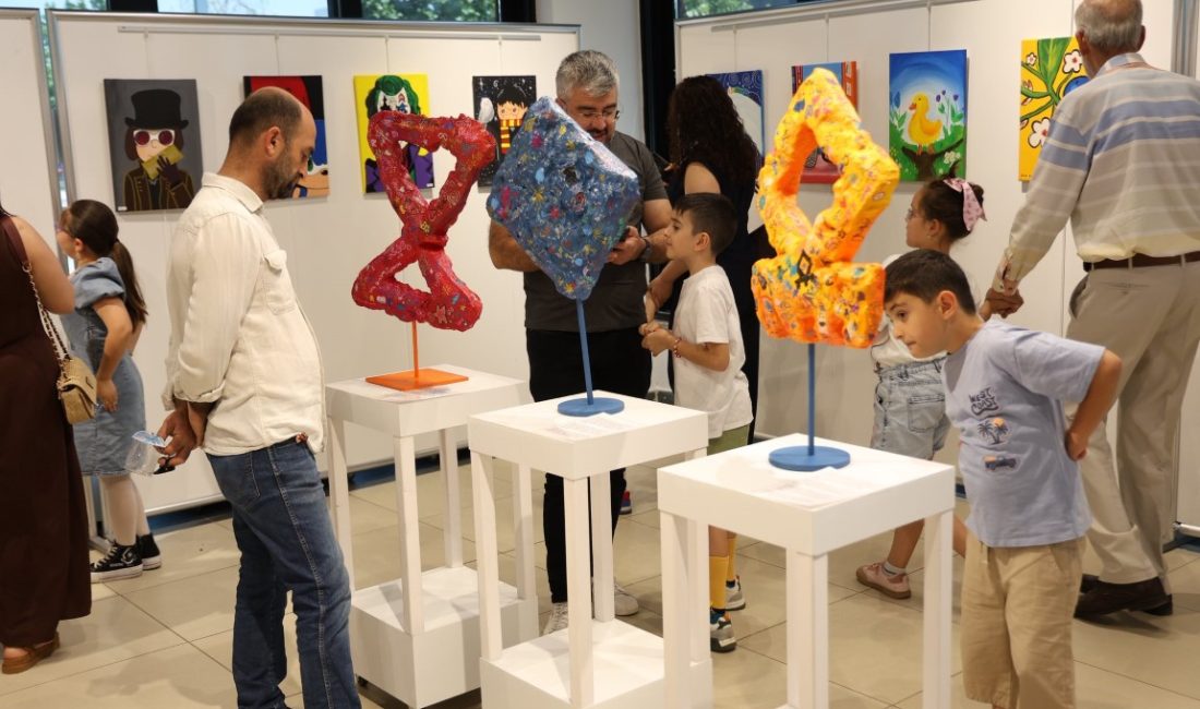 Kartepe Belediyesi Sanat Evi, muhteşem bir sergiye daha ev sahipliği