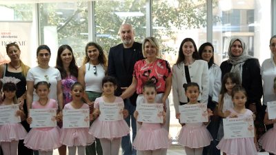 İzmit Belediyesi Sanat Akademisi Bale Bölümü’nde eğitim alan 70 öğrenci,