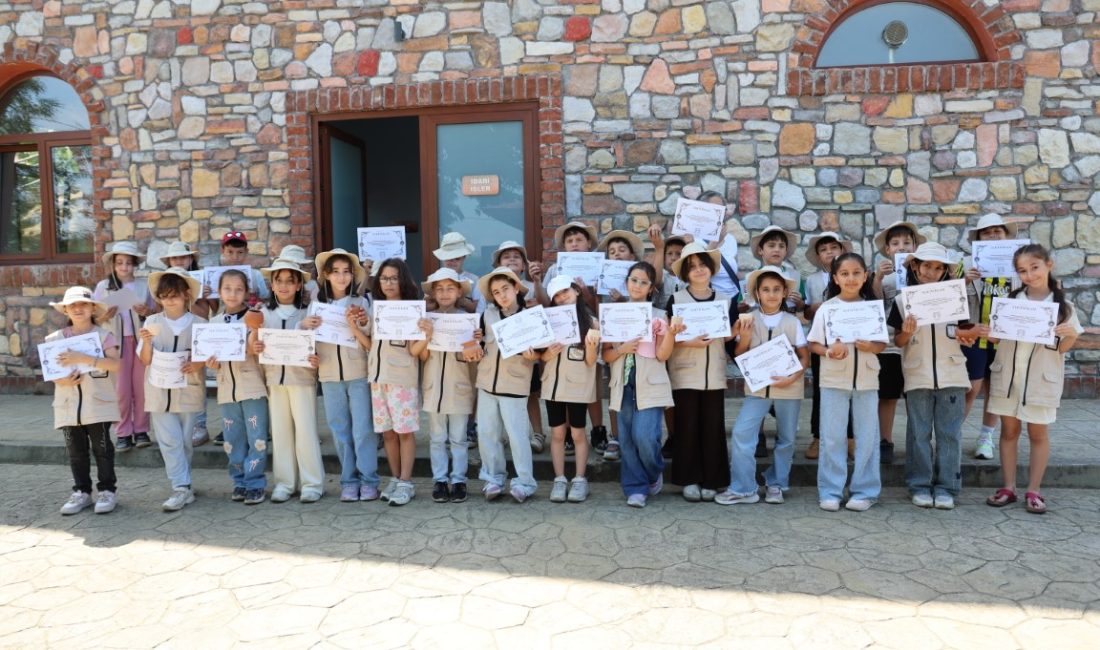 Kartepe Belediyesi Osmanlı Günlük Yaşam Müzesi, Eşref Uslu İlkokulu öğrencilerini