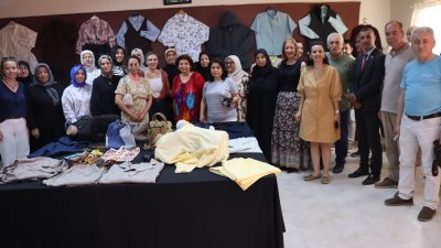 İZMEK’in Sapakpınar Mahallesi yıl sonu sergisinde kursiyerlerin yıl boyunca hazırladığı