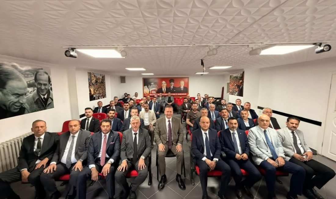 MHP Kocaeli İl Başkanı Enes Emengen, onaylanan yeni il yönetimiyle