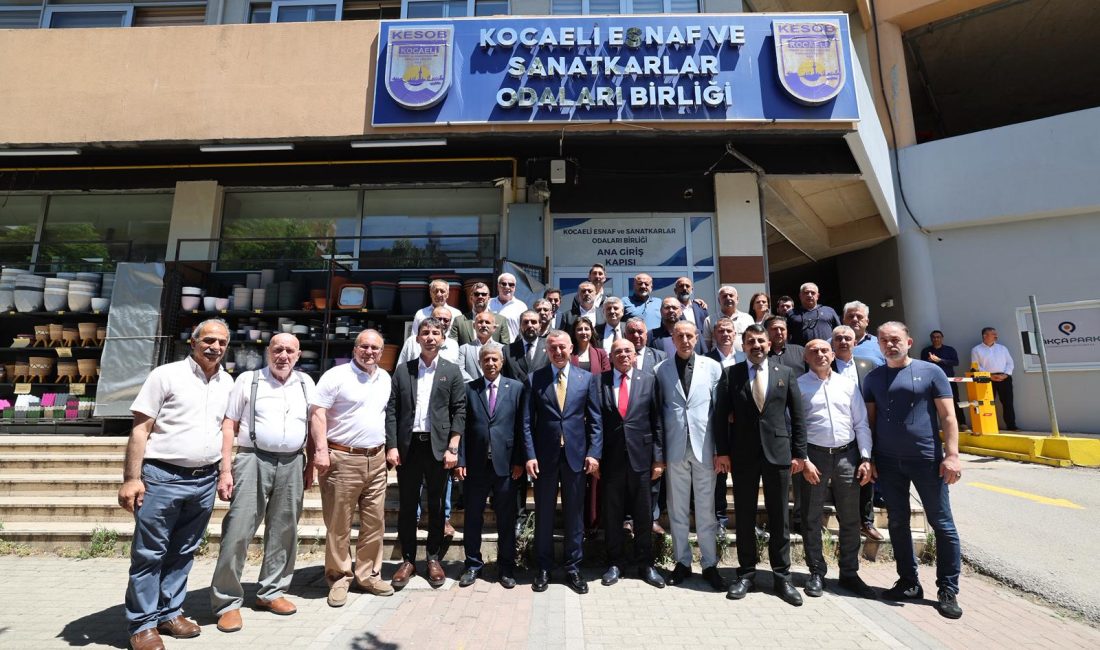 Kocaeli Büyükşehir Belediye Başkanı Tahir Büyükakın, Kocaeli Esnaf ve Sanatkarlar