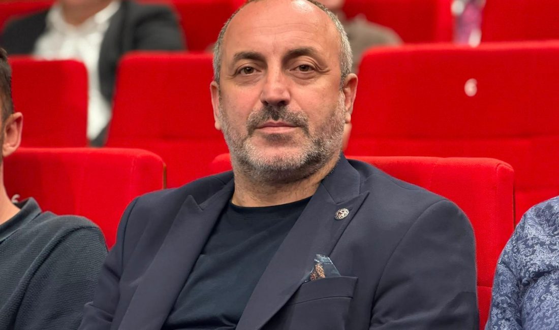 MHP İzmit İlçe Başkanı İlker Kazan, meclisteki konuşmaların ardından İzmit