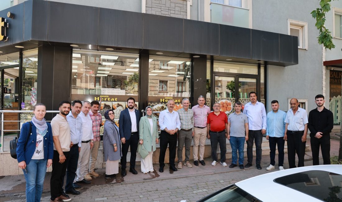 Gebze Belediye Başkanı Zinnur Büyükgöz, Arapçeşme Mahallesi’nde esnafla bir araya