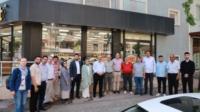 Gebze Belediye Başkanı Zinnur Büyükgöz, Arapçeşme Mahallesi’nde esnafla bir araya
