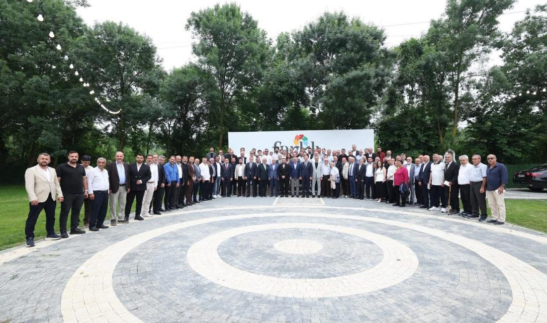 Kocaeli Büyükşehir Belediye Başkanı Tahir Büyükakın ve Sivas Belediye Başkanı