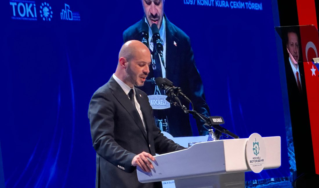 TOKİ Başkanı Levent Sungur, Cedit Kentsel Dönüşüm Projesi kura töreninde