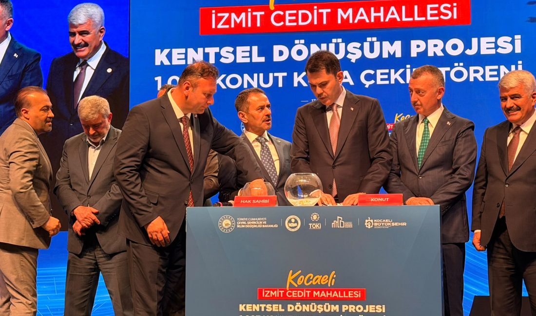 Kocaeli'nin en büyük kentsel dönüşüm projelerinden İzmit Cedit Mahallesi'nde hak