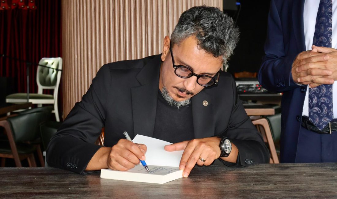 Gazeteci yazar Mevlüt Soysal, yeni romanı "Satu Mare’de Dinle Beni"