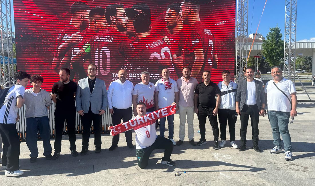MHP İzmit İlçe Teşkilatı, İlker Kazan başkanlığında kalabalık bir ekiple