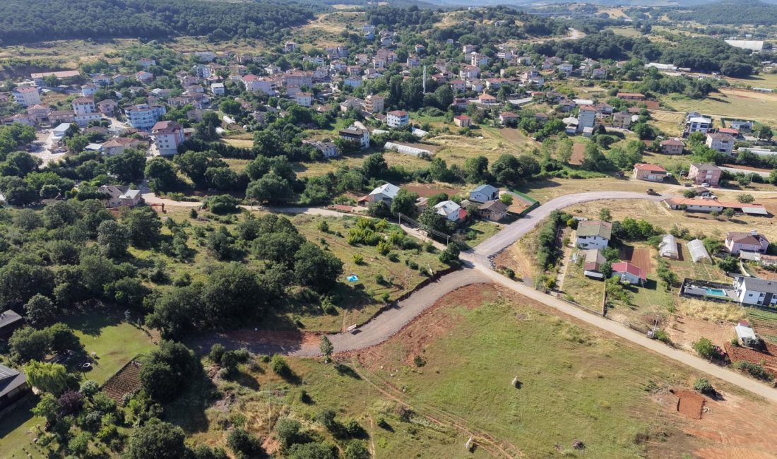 Gebze Belediyesi, ilçe genelinde sürdürdüğü yol yapım ve üstyapı çalışmalarıyla