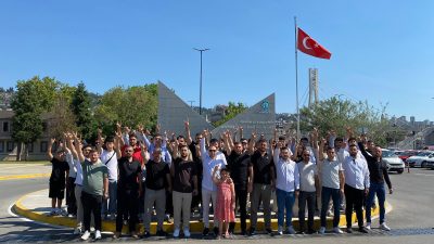 Kocaeli Ülkü Ocakları, karne alan ortaöğretim teşkilatı öğrencileri için Körfez'de
