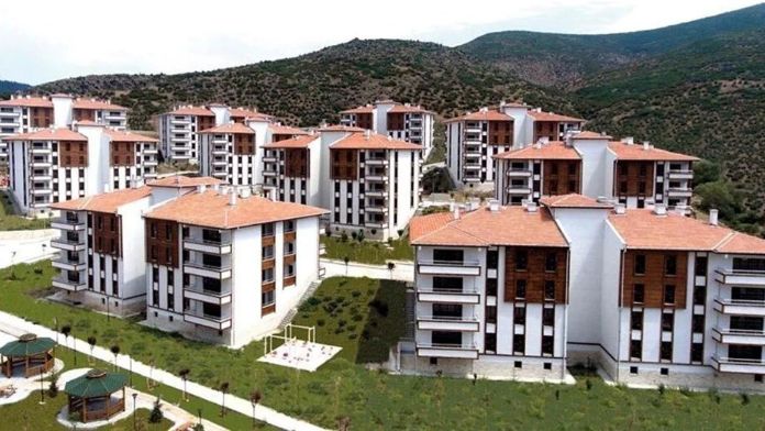 TOKİ’nin 64 ilde başlatacağı açık satış kampanyası kapsamında Kocaeli’de Derince,