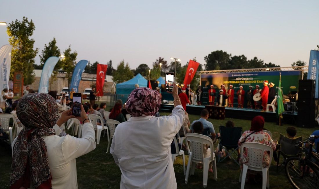 Kocaeli Büyükşehir Belediyesi, yaz akşamlarını kültür ve sanat etkinlikleriyle renklendirmeye