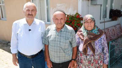Gebze Belediye Başkanı Zinnur Büyükgöz, köy ziyaretleri kapsamında Tepe Manayır,