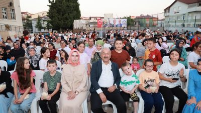 Gebze Belediyesi'nin, yaz akşamlarını renklendiren Mahallemde Sinema Var etkinliği, Beylikbağı