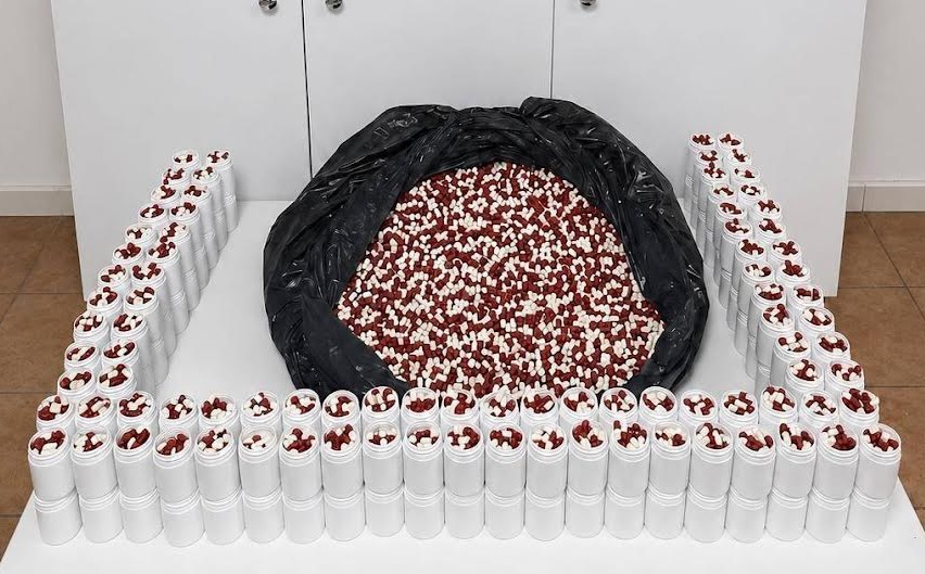 Kocaeli'nin Gebze ilçesinde jandarma ekiplerince düzenlenen operasyonda 25 bin 500