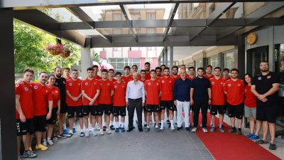 Gebze'nin ev sahipliğinde düzenlenen Sualtı Hokeyi Dünya Şampiyonası heyecanı sürerken,