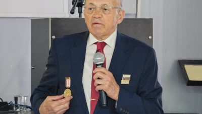 Gölcük Belediyesi ve Türkiye Emekli Astsubaylar Derneği ortaklığında düzenlenen konferans