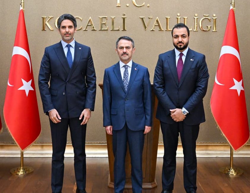 Katar Devleti Ankara Büyükelçisi Faisal Abdullah Al-Henzab, beraberindeki heyetle birlikte