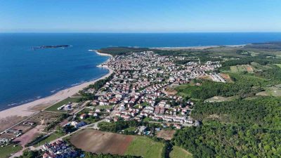 Kandıra Kaymakamlığı, olumsuz deniz şartları nedeniyle Kovanağzı ve Kerpe plajları