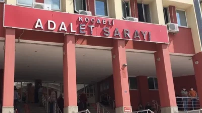 Kocaeli'nin Gölcük ilçesinde boşandığı eşini tabancayla vurarak öldürdüğü, oğlunu ise