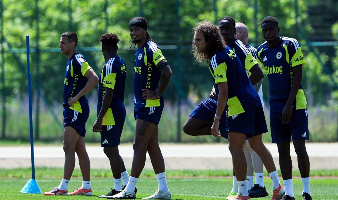 Fenerbahçe, yeni sezon hazırlıklarının ilk etabı olan Topuk Yaylası kampını