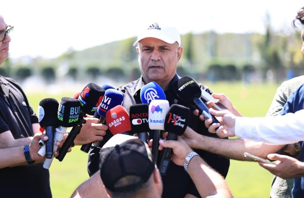 Kocaelispor Kulüp Başkanı Recep Durul, yabancı kuralının serbest bırakılmasına karşı