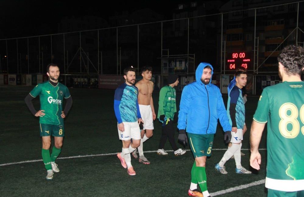 Kocaeli’de üst lige çıkacak takımın belirlenmesi için aynı anda oynanan
