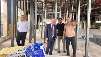 Dilovası'nda yapımı devam eden yeni belediye hizmet binası inşaatında çalışmalar