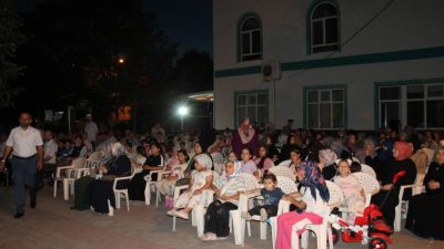 Körfez'de düzenlenen Vefa Geceleri programına katılan Kocaeli İl Müftüsü Mehmet