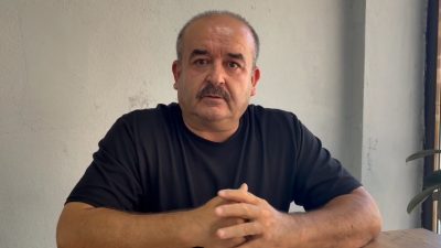  Tekirdağ'ın Çerkezköy ilçesinde bir tekel bayiinin açılışında imamın dua okuması
