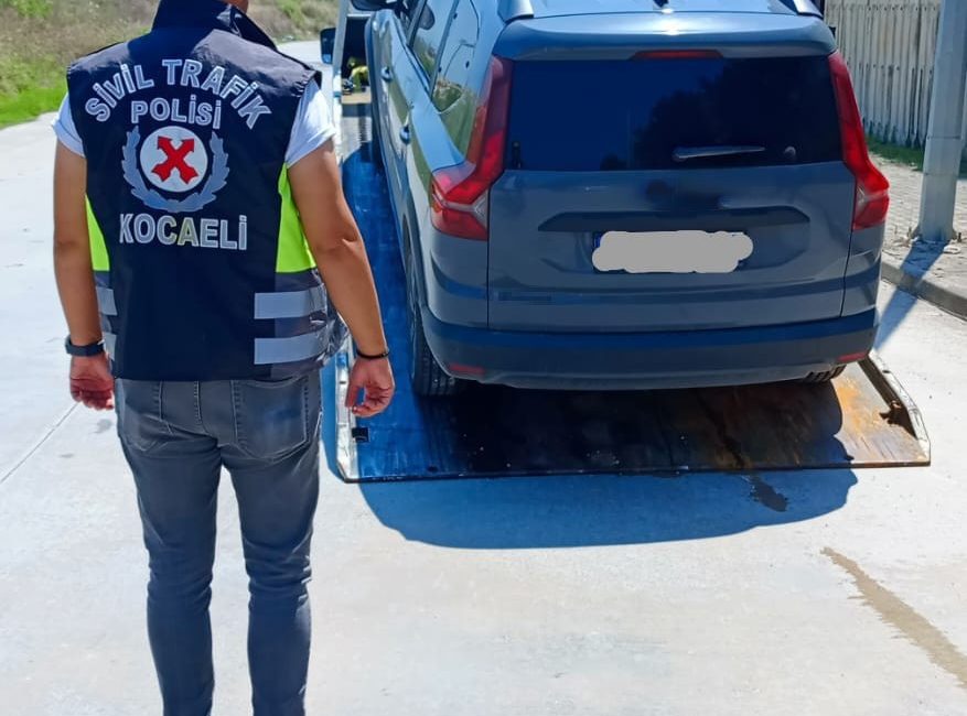 Kocaeli’de korsan taşımacılık yaptığı belirlenen sürücüye, aynı ihlali ikinci kez