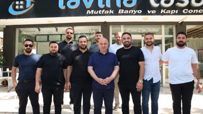 Darıca Belediye Başkanı Muzaffer Bıyık, Darıca’da faaliyet gösteren Lavina Tasarım