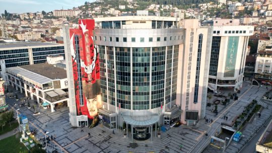 Fatma Kaplan Hürriyet'in oğlunun sünnet düğünüyle ilgili ortaya atılan "paravan