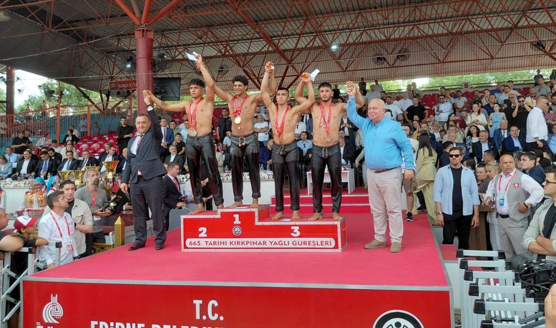 
İzmit Belediyesi Güreş Takımı, Türk güreşinin en köklü organizasyonlarından 665.