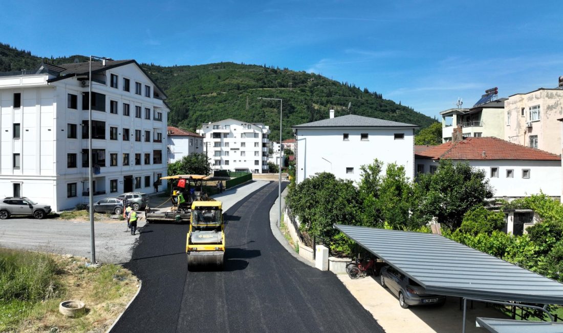 Kocaeli Büyükşehir Belediyesi, Karamürsel ilçesi Tepeköy Mahallesi’nde bulunan Karamürsel Caddesi’nde