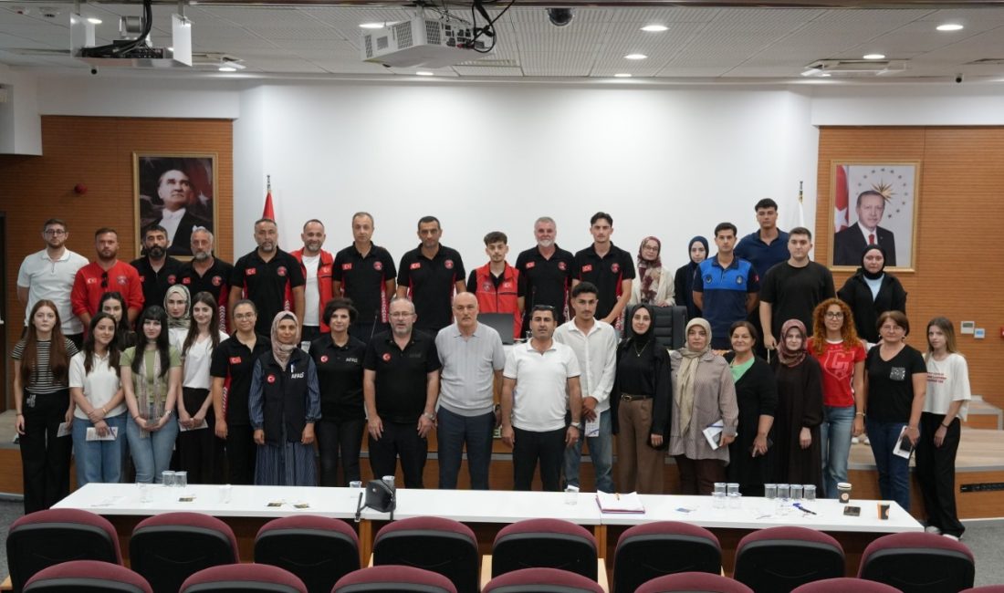 Kartepe Belediyesi personeline, afet ve acil durumlara karşı hazırlık ve