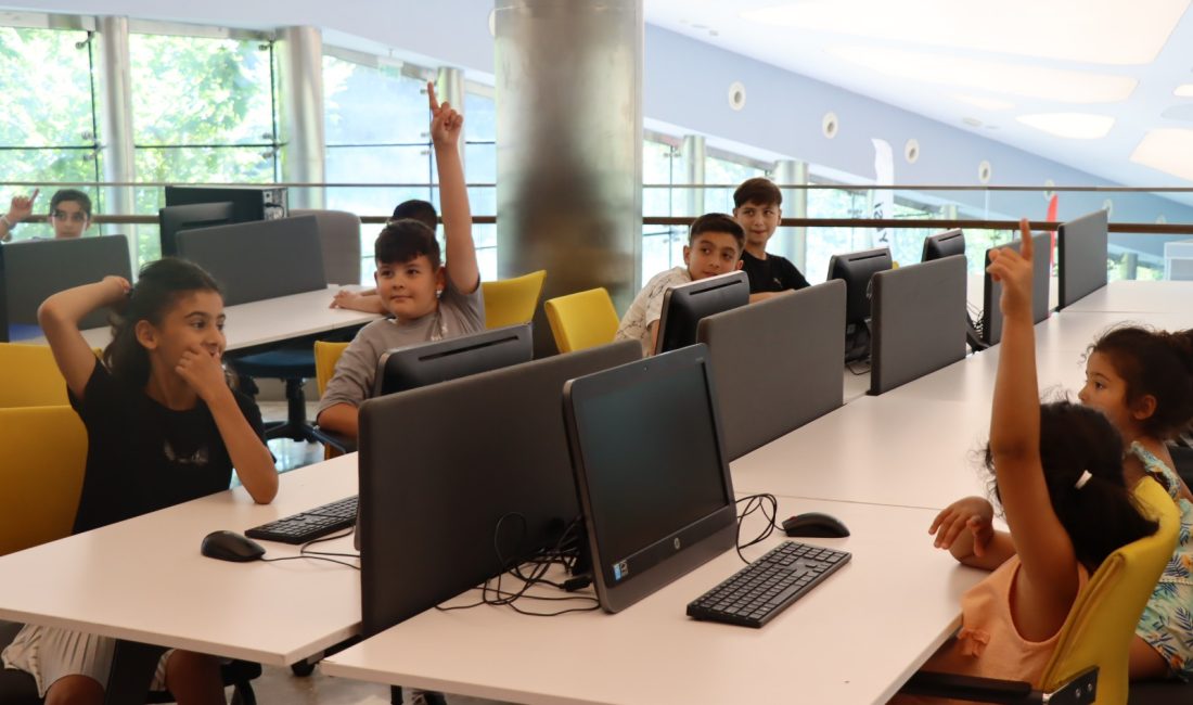 İzmit Belediyesi Uzay ve Teknoloji Deneyim Merkezi, yaz tatiline programıyla