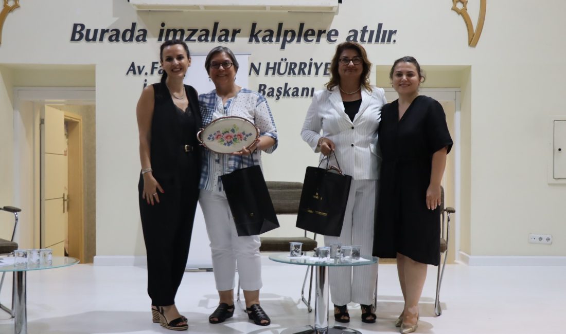 İzmit Belediyesinin düzenlediği “Duygularını Yönetebilen Çocuklar: Aile Tutumlarının Rolü” seminerinde