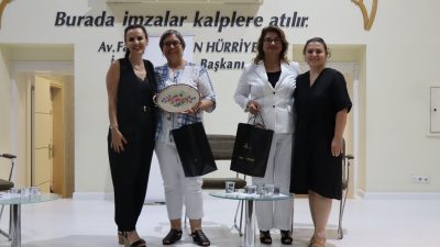 İzmit Belediyesinin düzenlediği “Duygularını Yönetebilen Çocuklar: Aile Tutumlarının Rolü” seminerinde