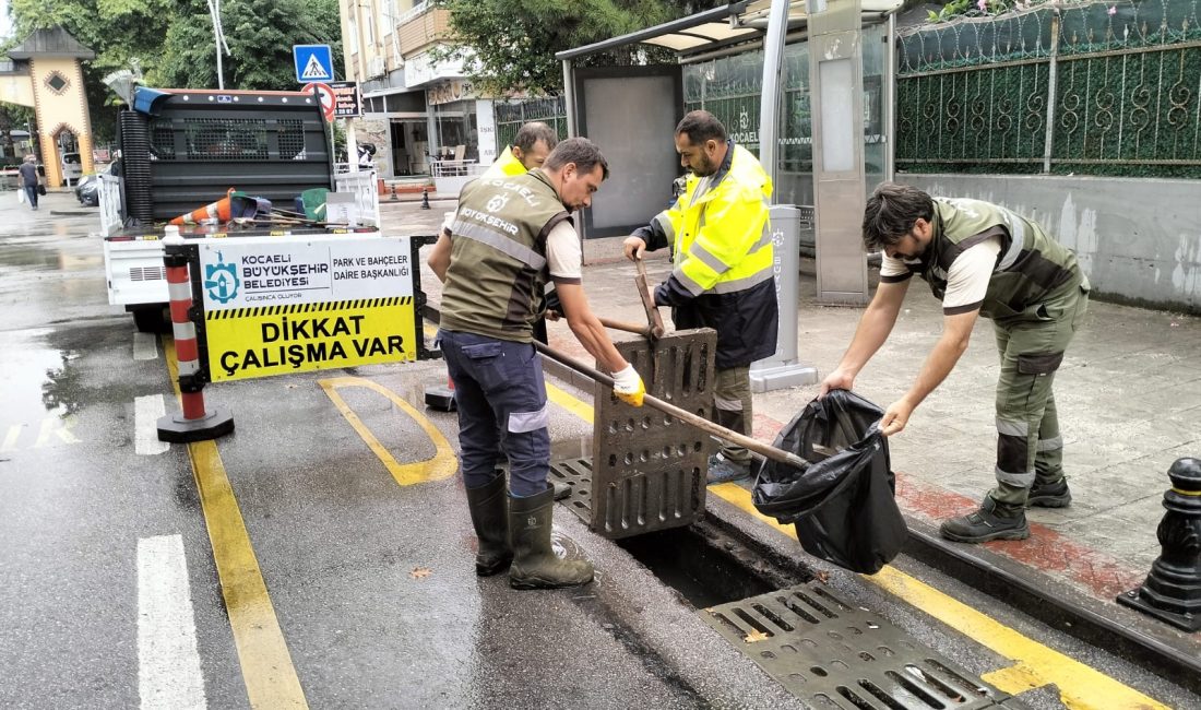 Kocaeli Büyükşehir Belediyesi, kuvvetli yağış uyarılarının ardından kent genelinde teyakkuza